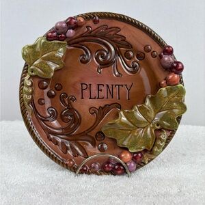 NWT Grasslands Road “PLENTY” Grape Decor Plate Featuring Raised Leaves & Grapes